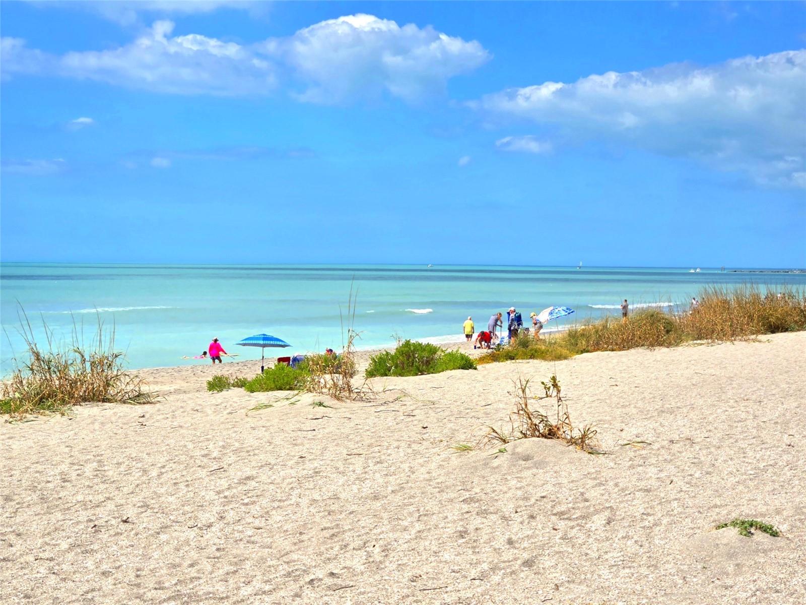 Image 44 of 56 For 333 The Esplanade N 102