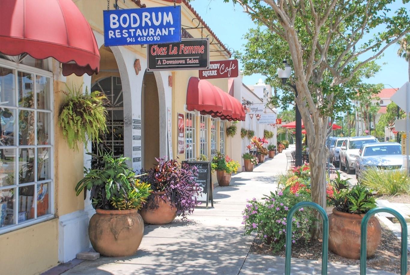 Image 49 of 56 For 333 The Esplanade N 102