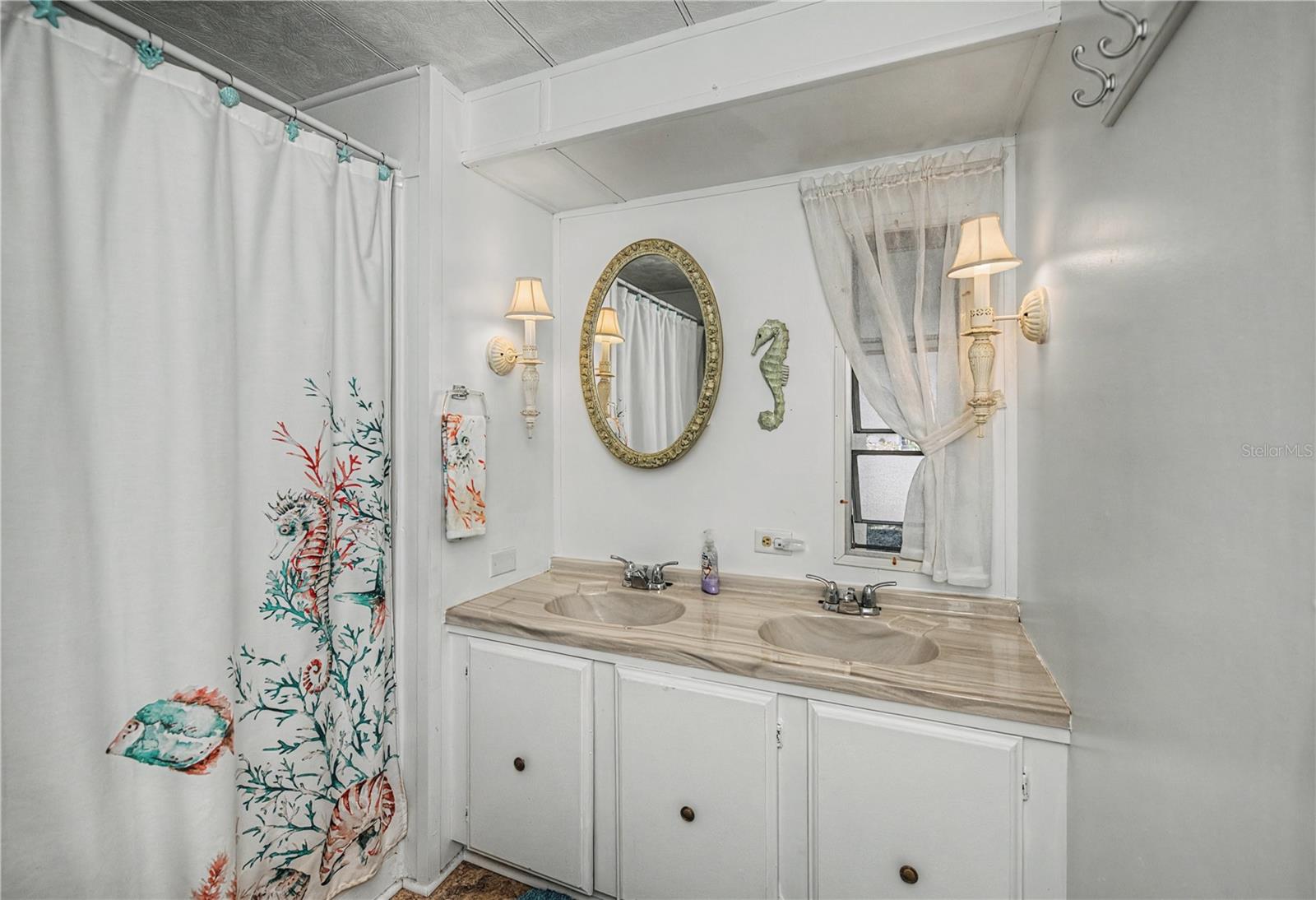 Image 28 of 56 For 108 Marland Court