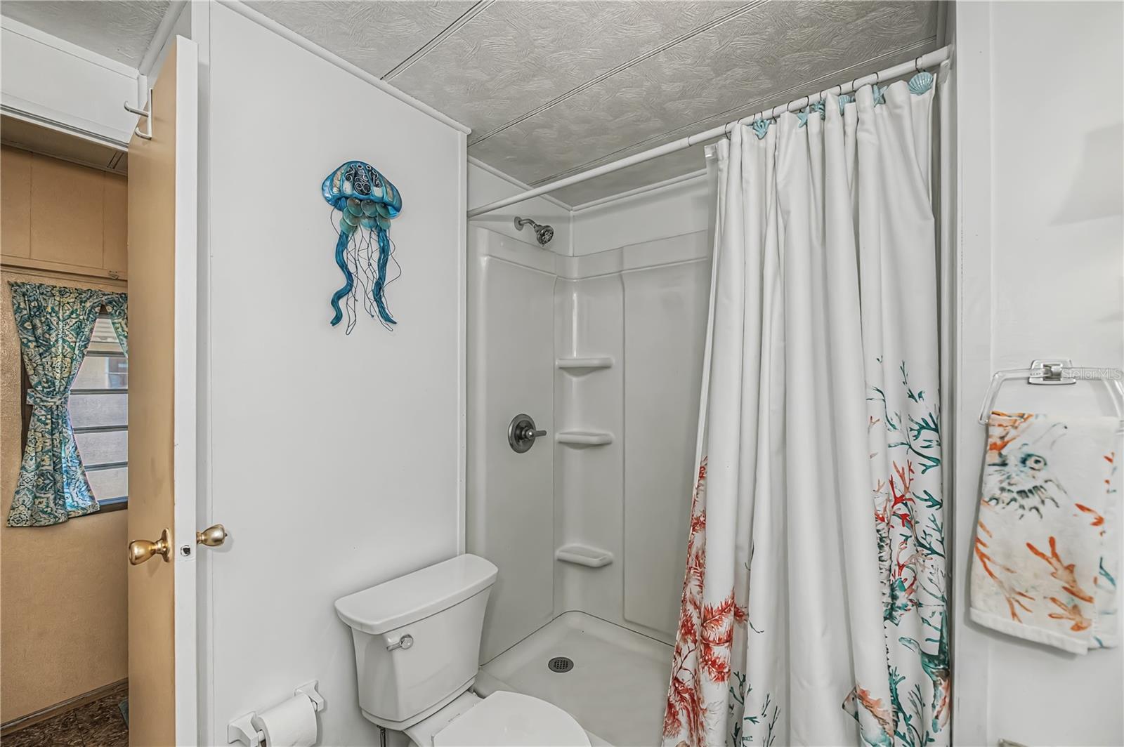 Image 29 of 56 For 108 Marland Court