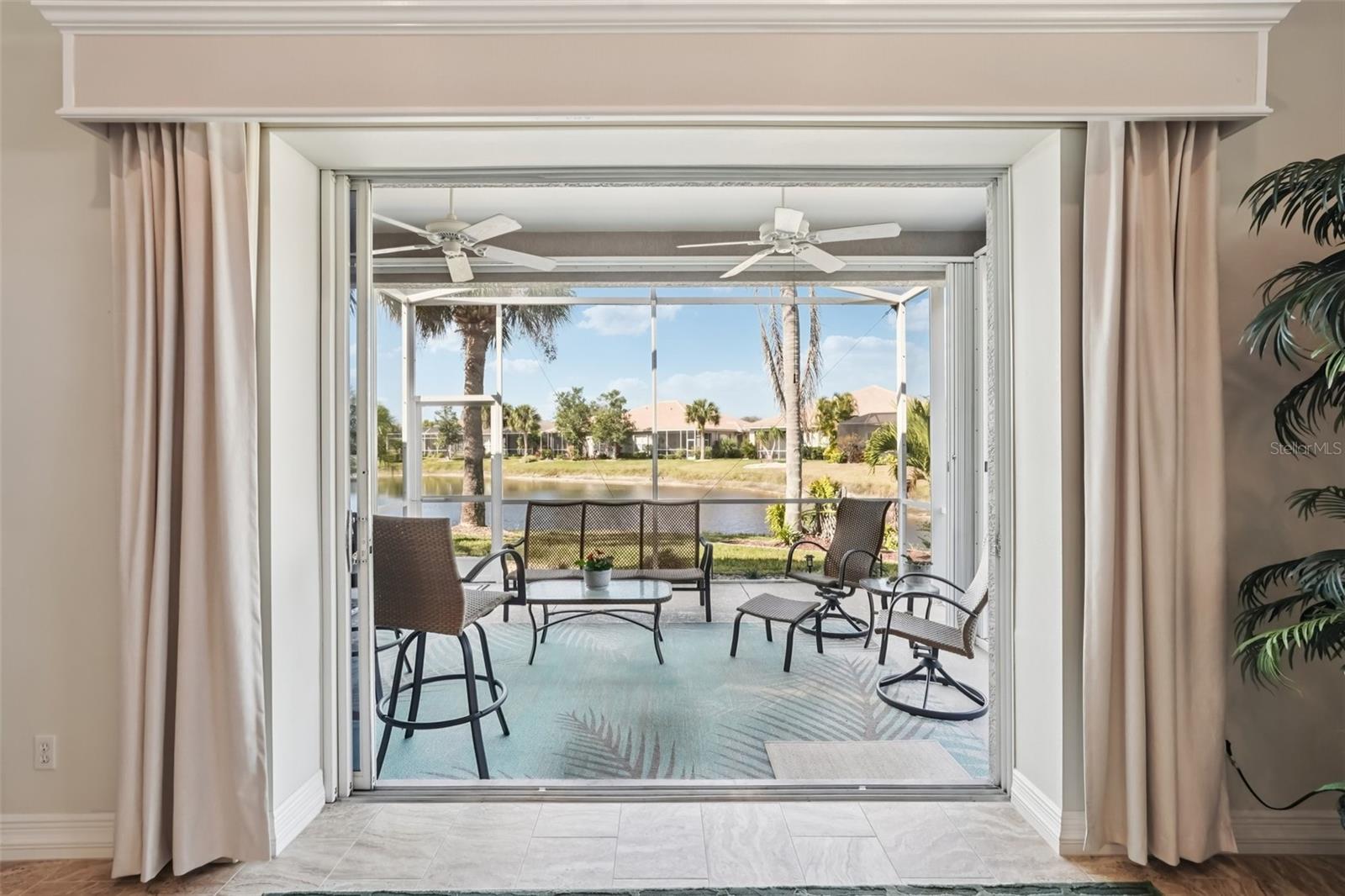 Image 13 of 61 For 8340 Palmetto Court