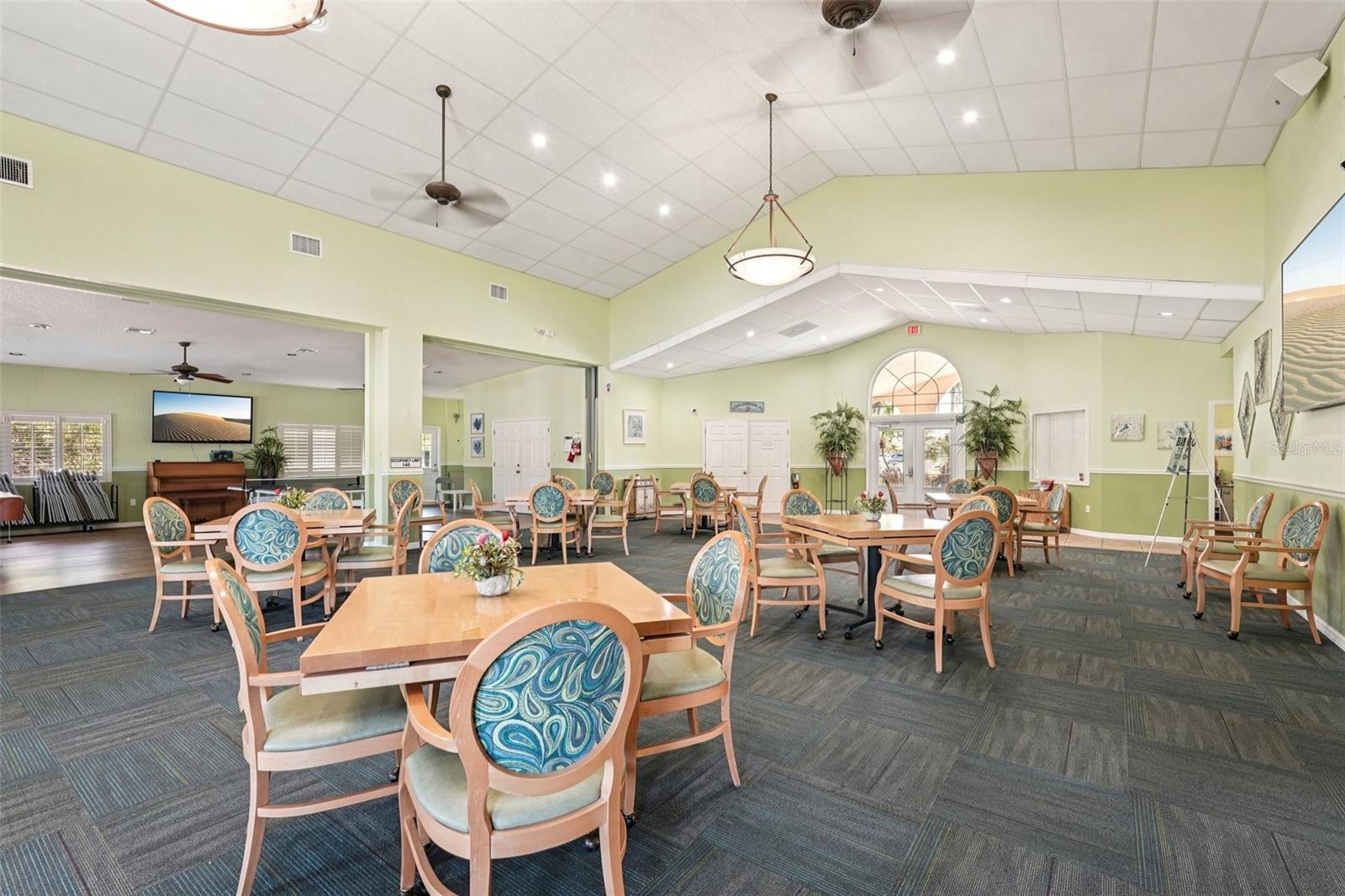 Image 46 of 61 For 8340 Palmetto Court