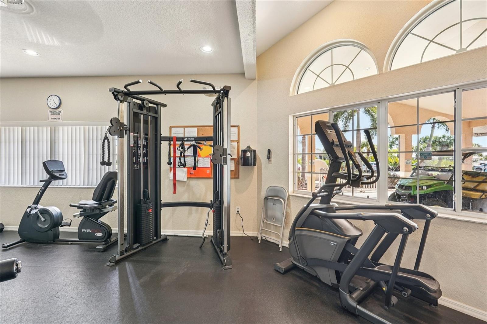 Image 48 of 61 For 8340 Palmetto Court