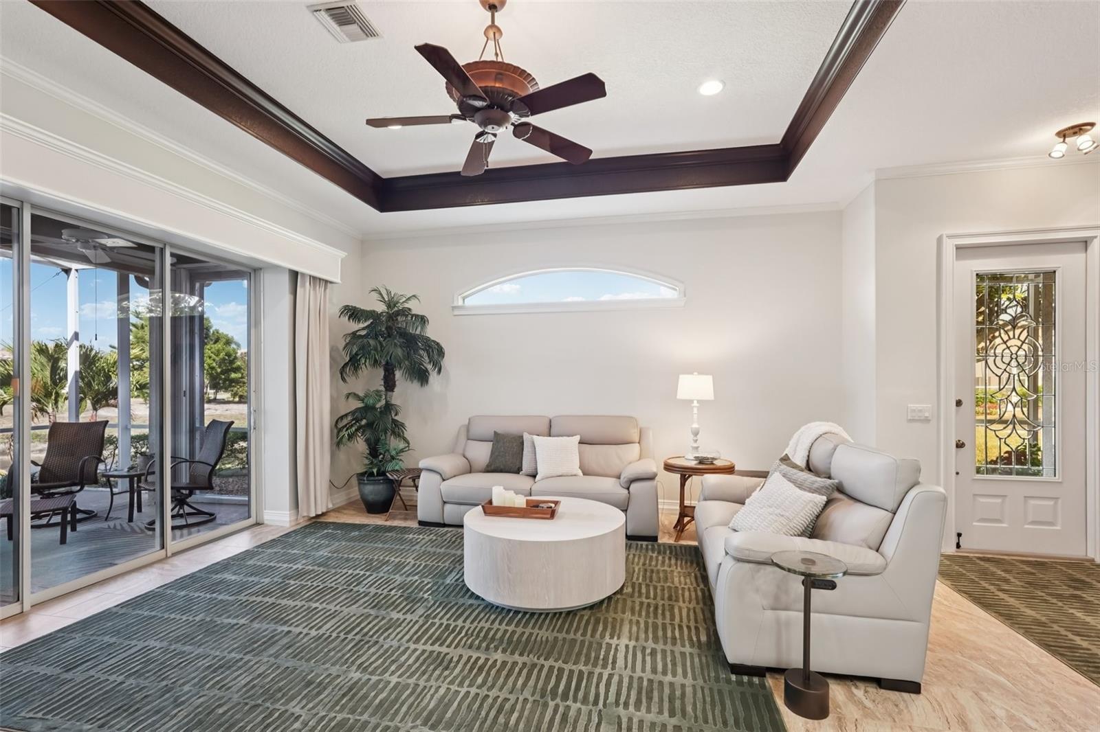 Image 5 of 61 For 8340 Palmetto Court