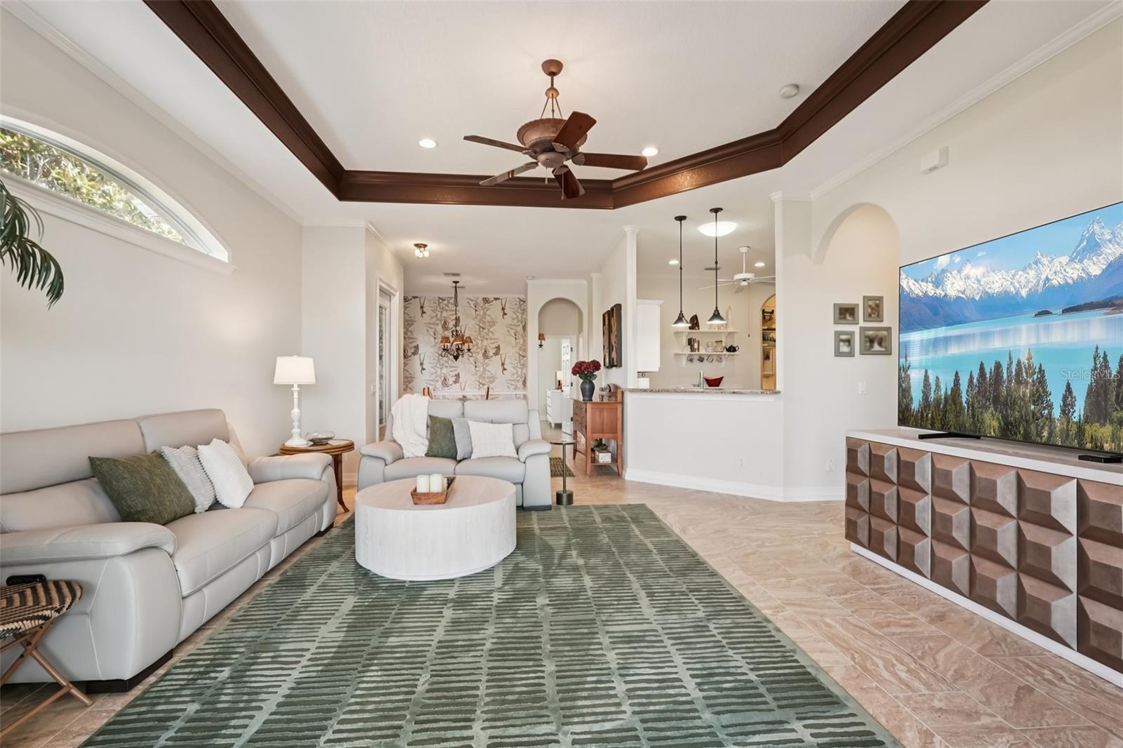 Image 6 of 61 For 8340 Palmetto Court