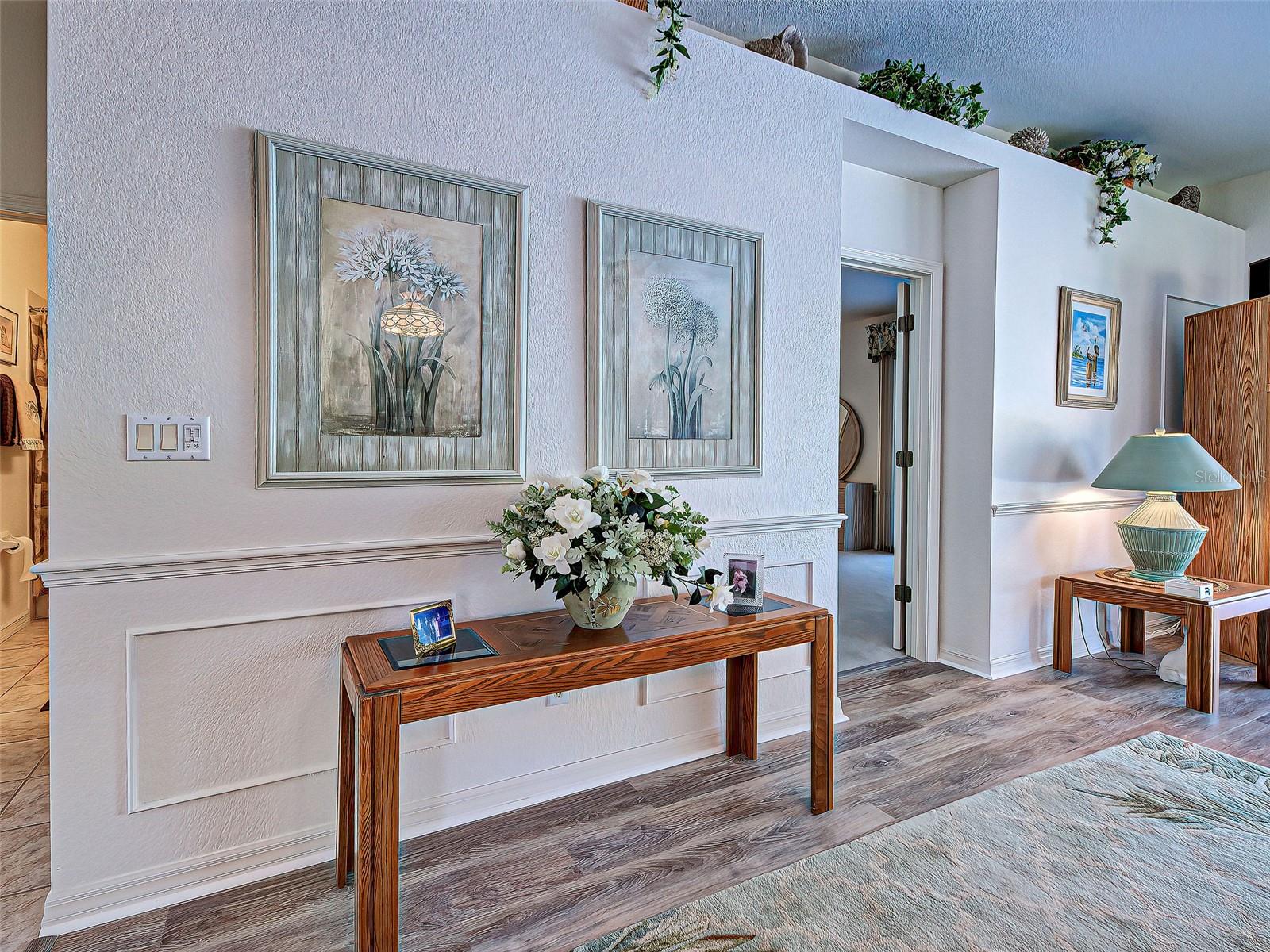 Image 10 of 45 For 201 King Palm Court