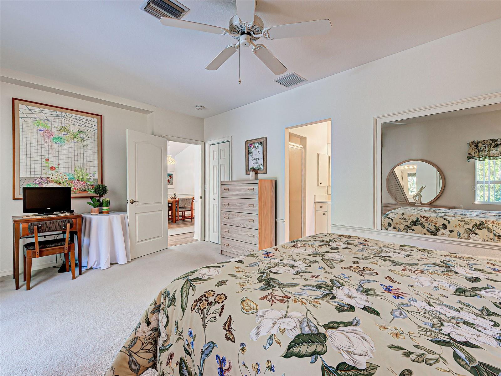 Image 20 of 45 For 201 King Palm Court