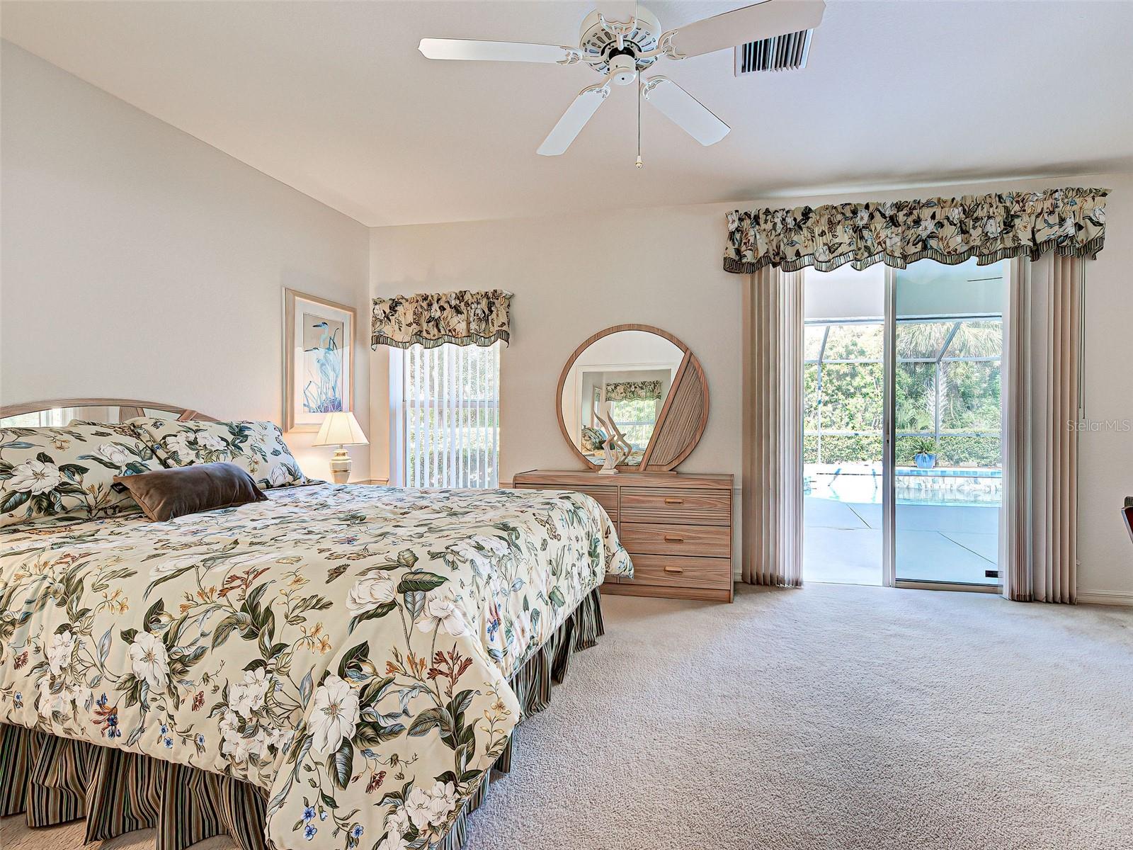 Image 22 of 45 For 201 King Palm Court