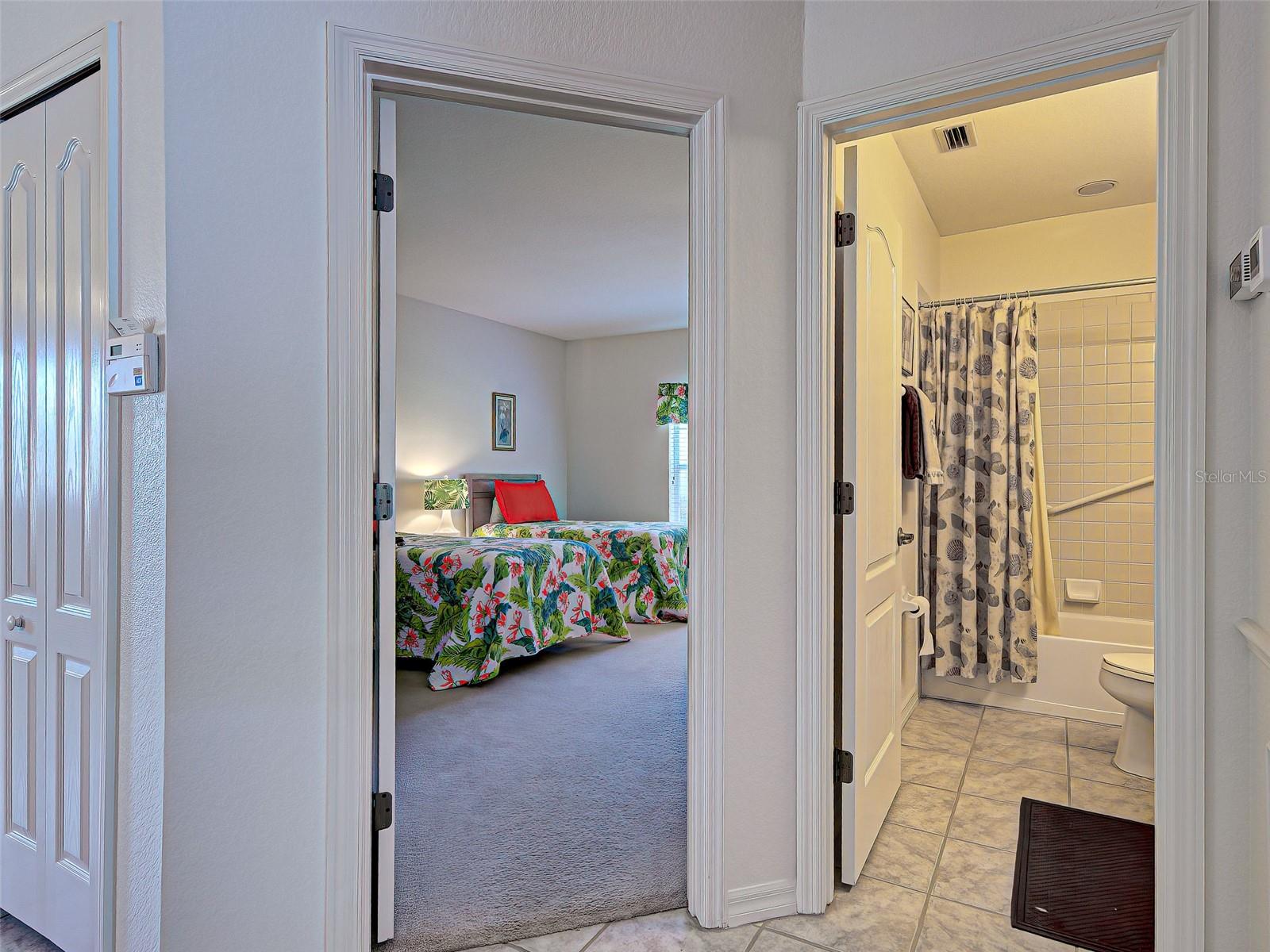 Image 27 of 45 For 201 King Palm Court