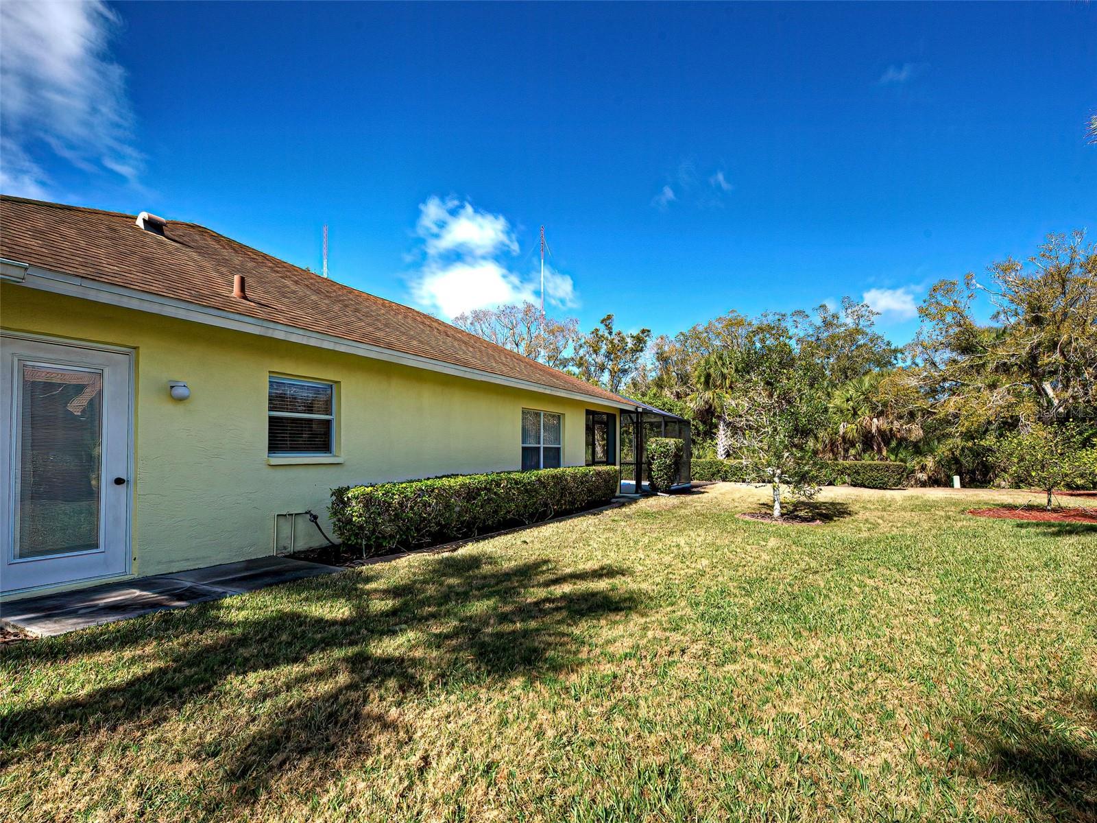 Image 39 of 45 For 201 King Palm Court