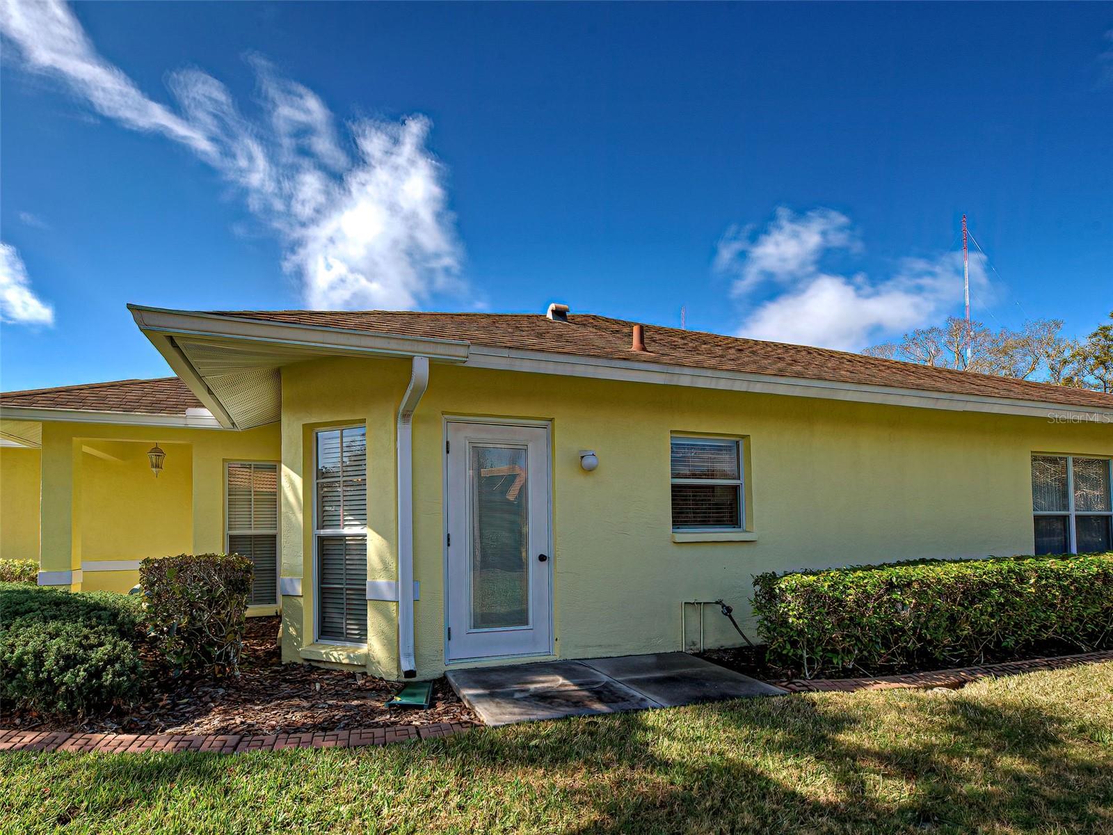 Image 40 of 45 For 201 King Palm Court