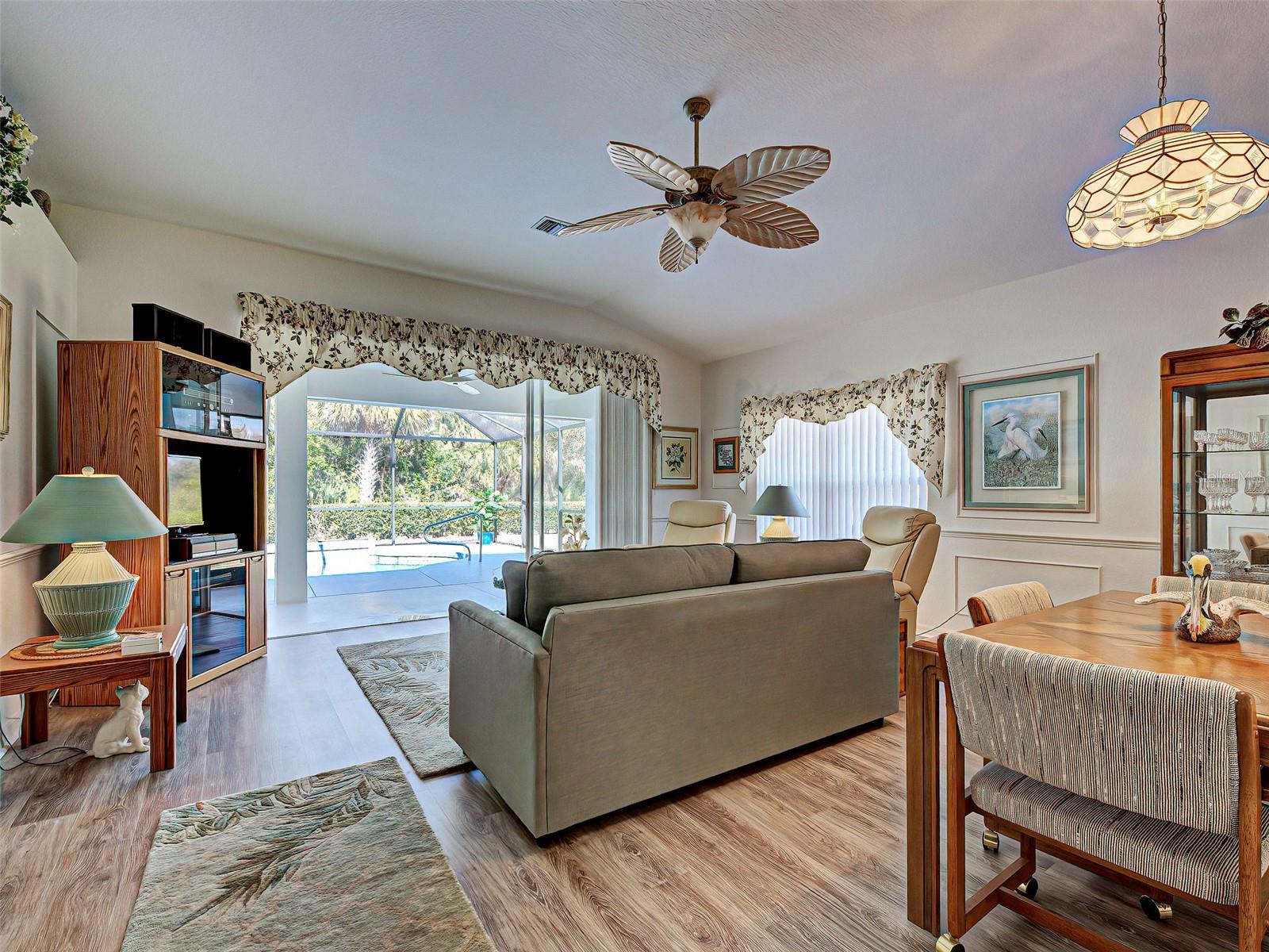 Image 6 of 45 For 201 King Palm Court