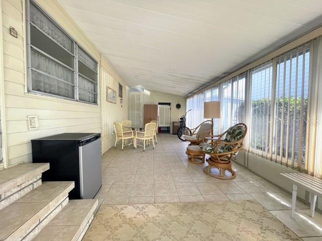 Image 14 of 28 For 714 Green Circle