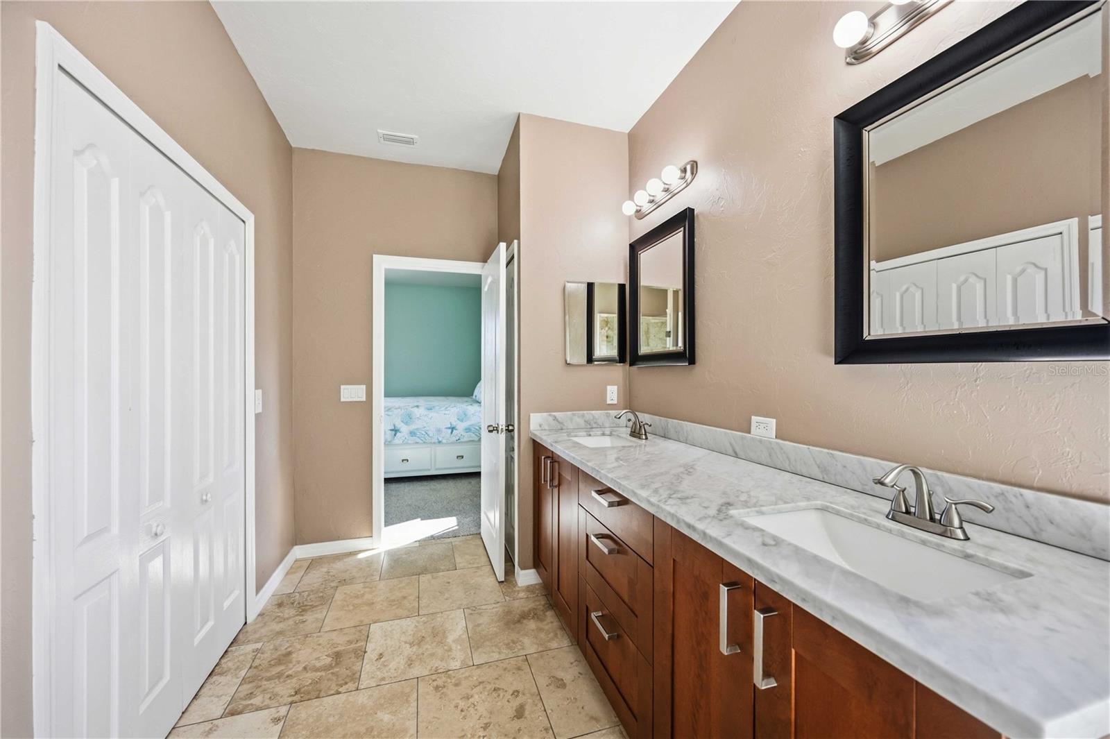 Image 38 of 73 For 11469 Dancing River Drive