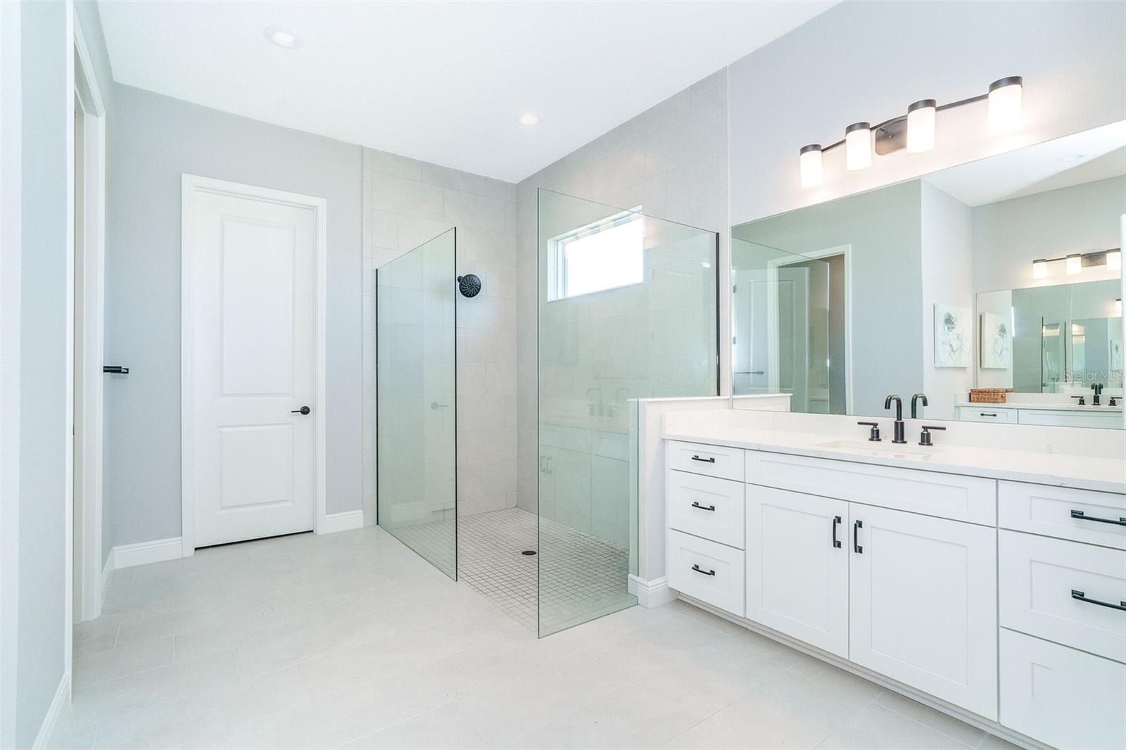 Image 17 of 39 For 11197 Hogan Circle