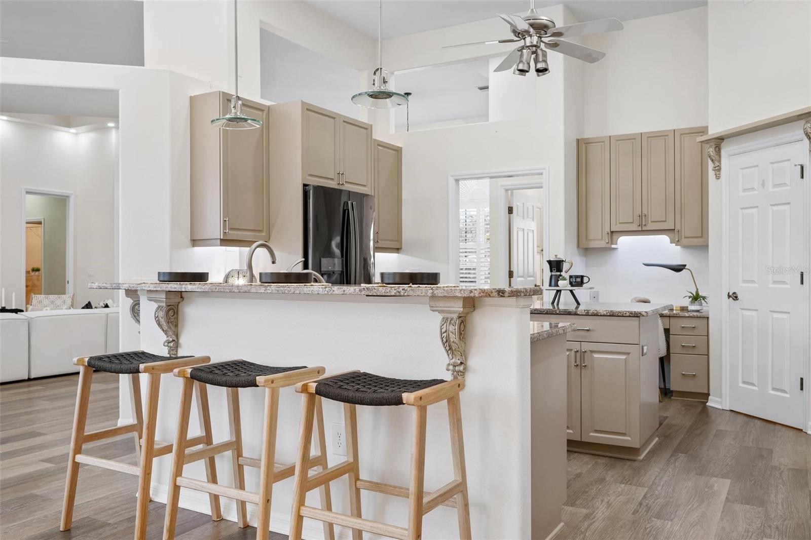 Image 20 of 72 For 422 Wincanton Place