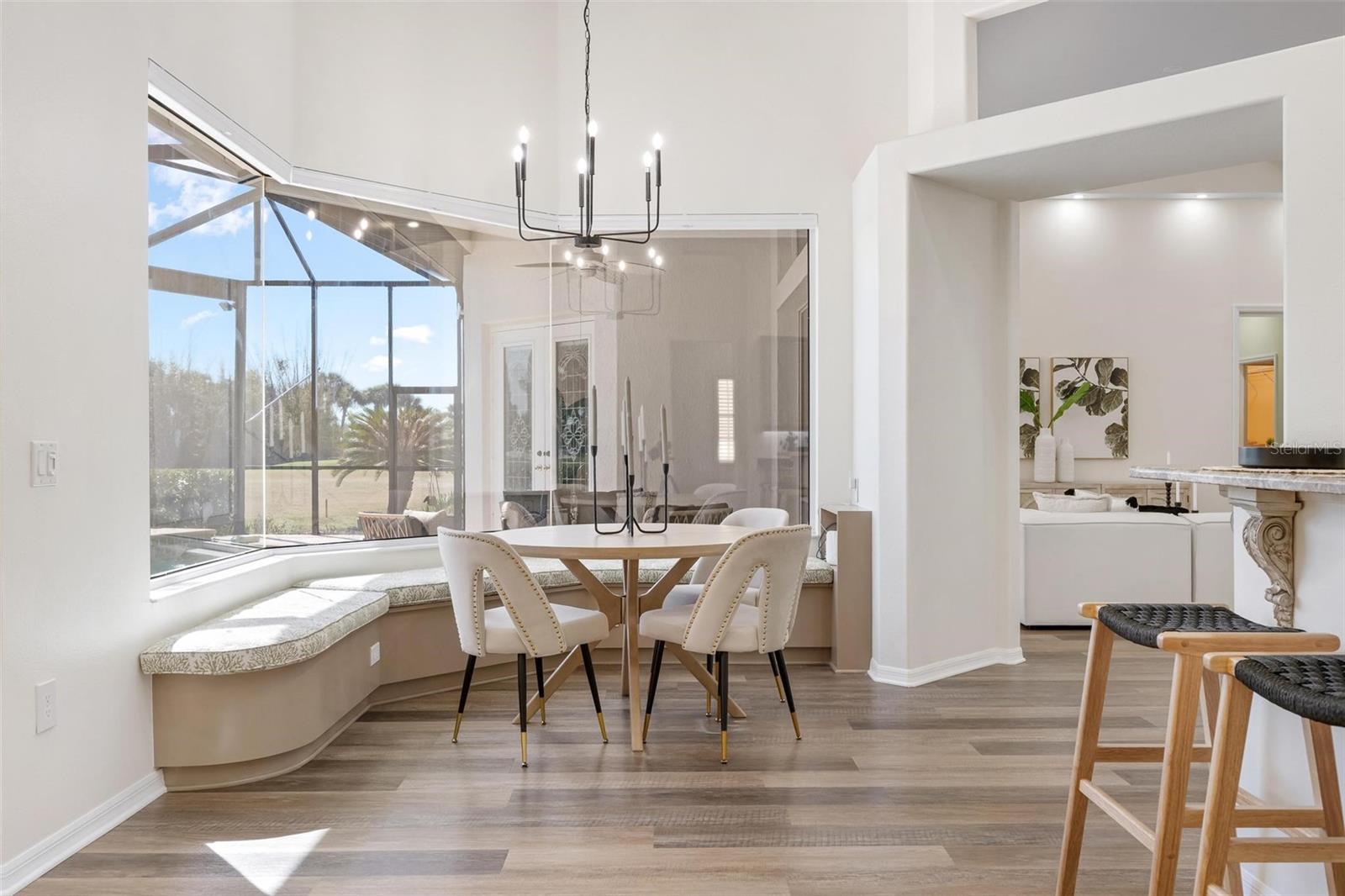 Image 21 of 72 For 422 Wincanton Place