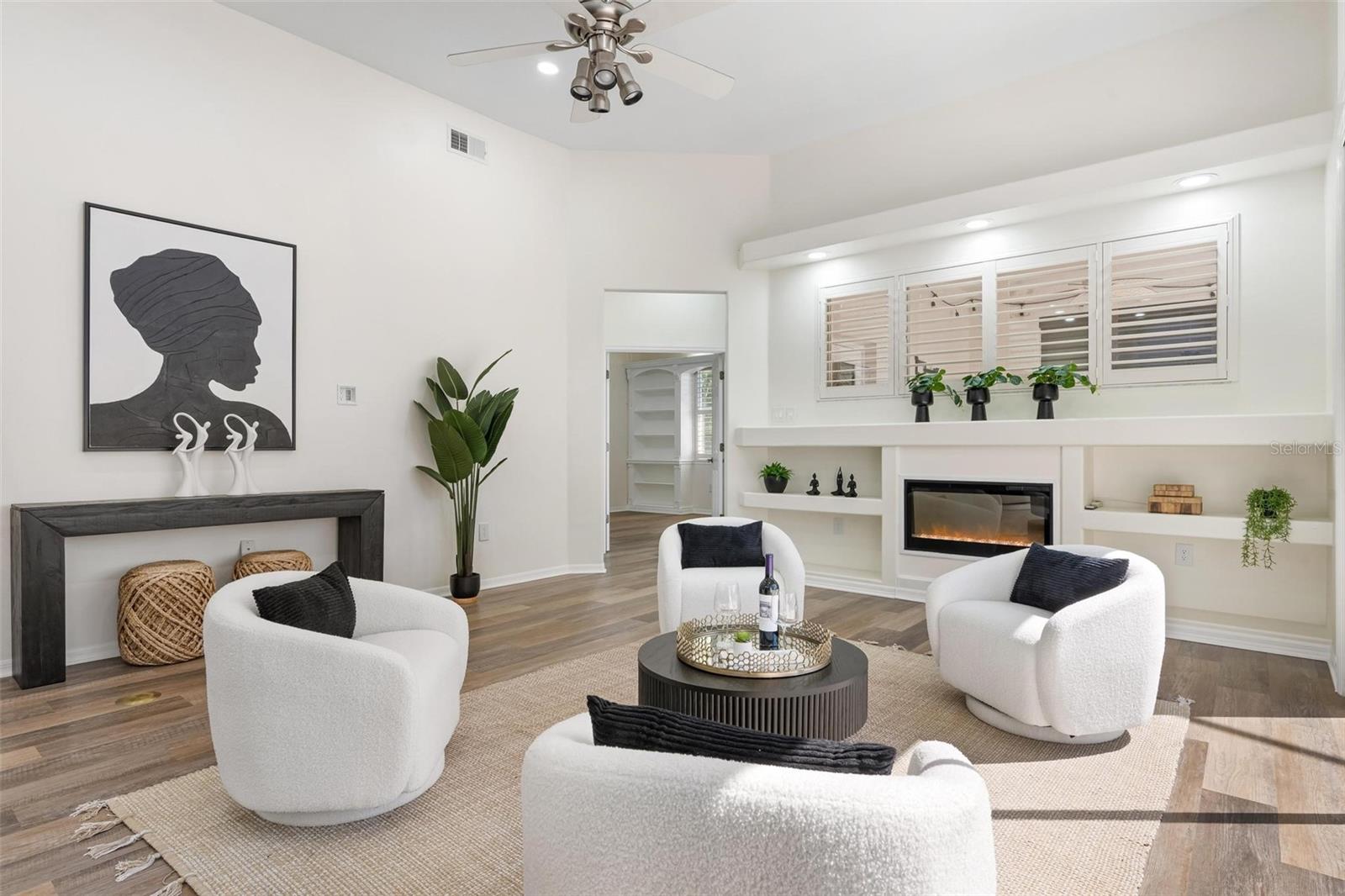 Image 24 of 72 For 422 Wincanton Place