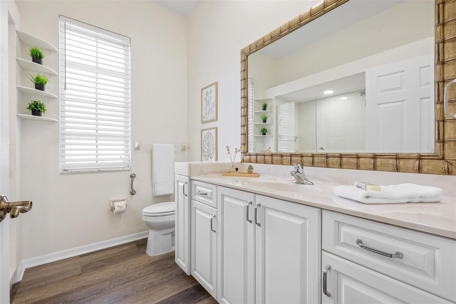 Image 36 of 72 For 422 Wincanton Place