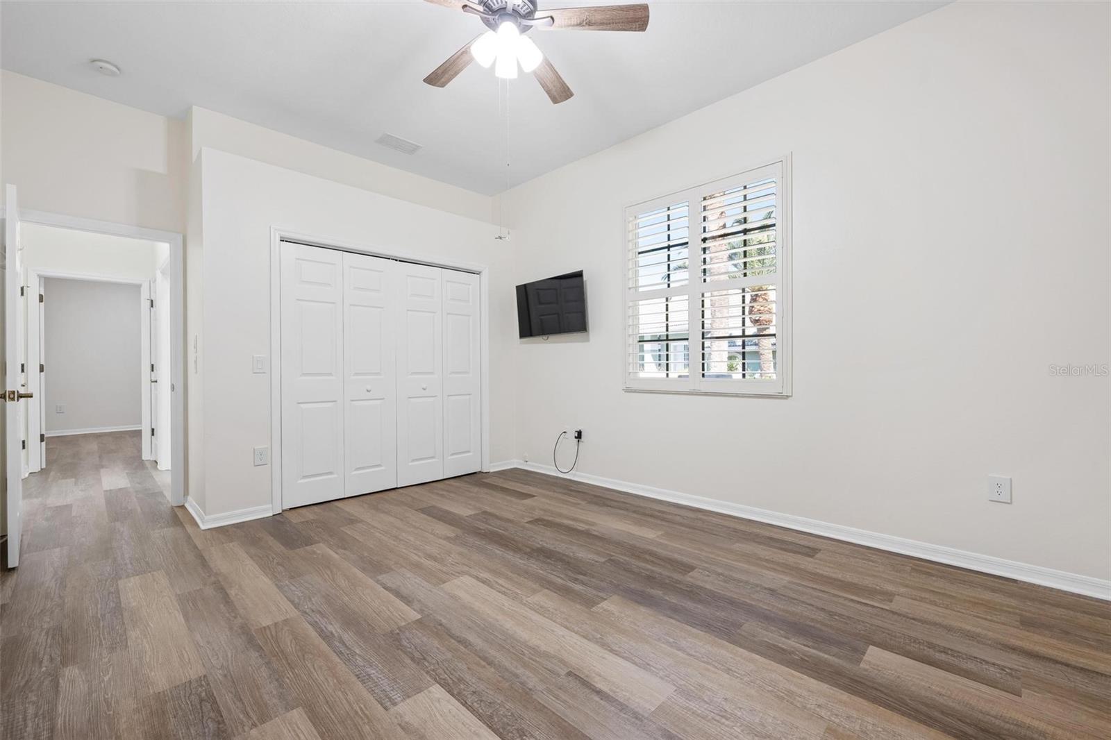 Image 38 of 72 For 422 Wincanton Place