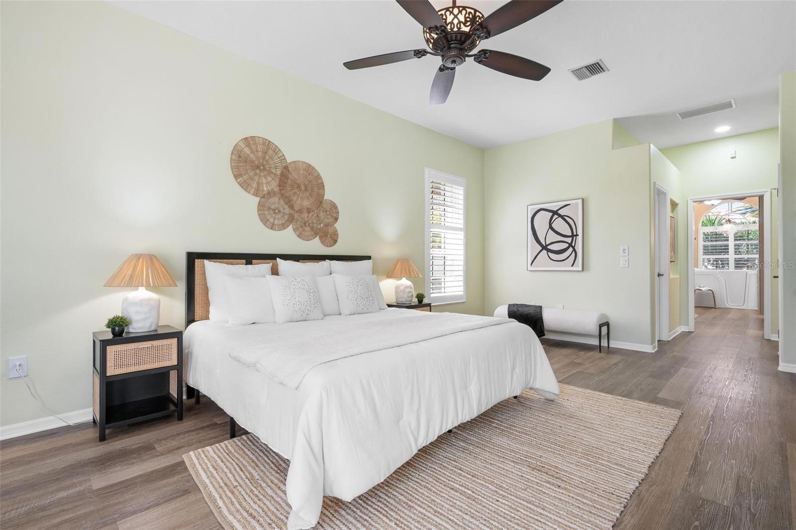 Image 41 of 72 For 422 Wincanton Place