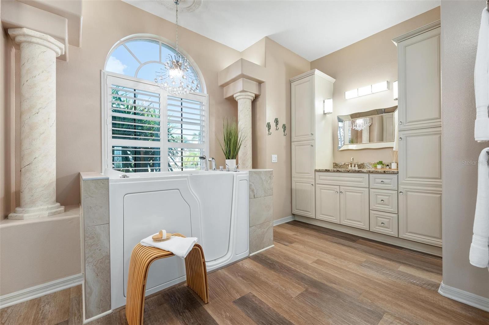 Image 49 of 72 For 422 Wincanton Place