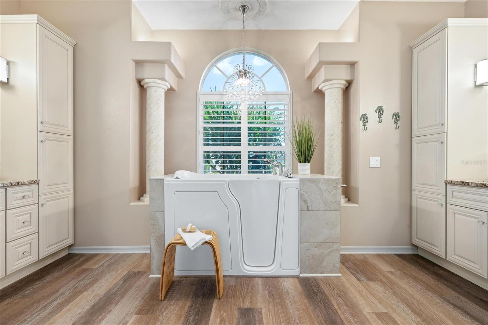 Image 50 of 72 For 422 Wincanton Place