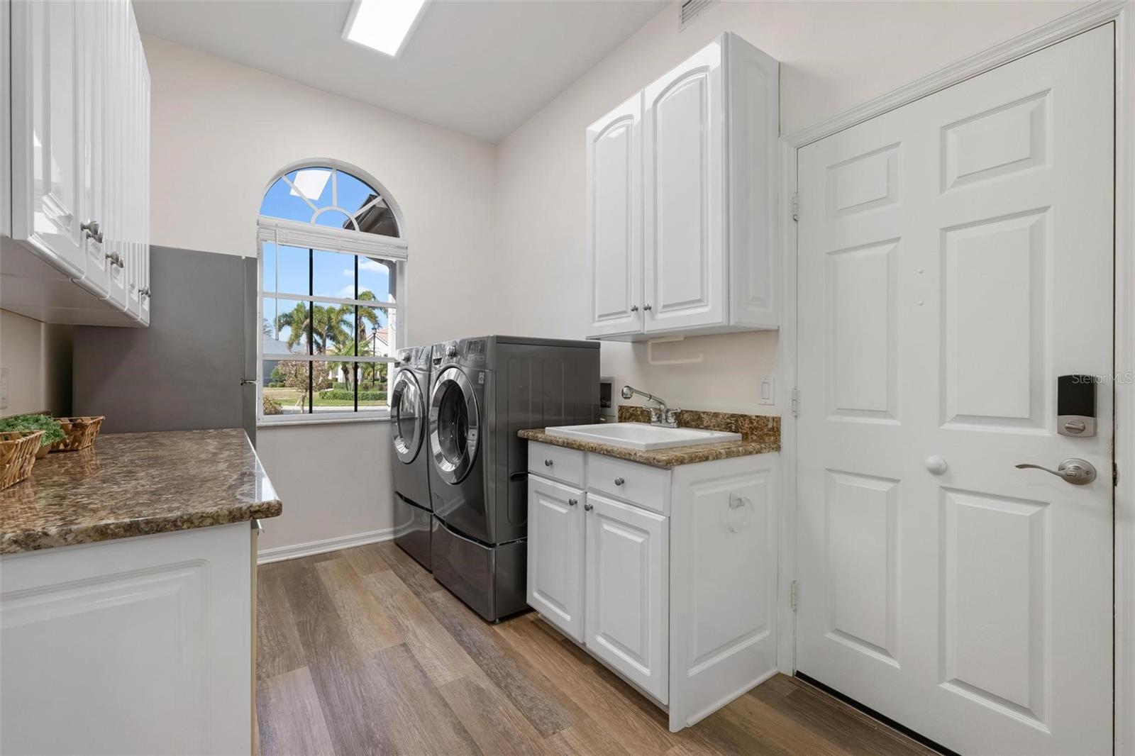 Image 61 of 72 For 422 Wincanton Place