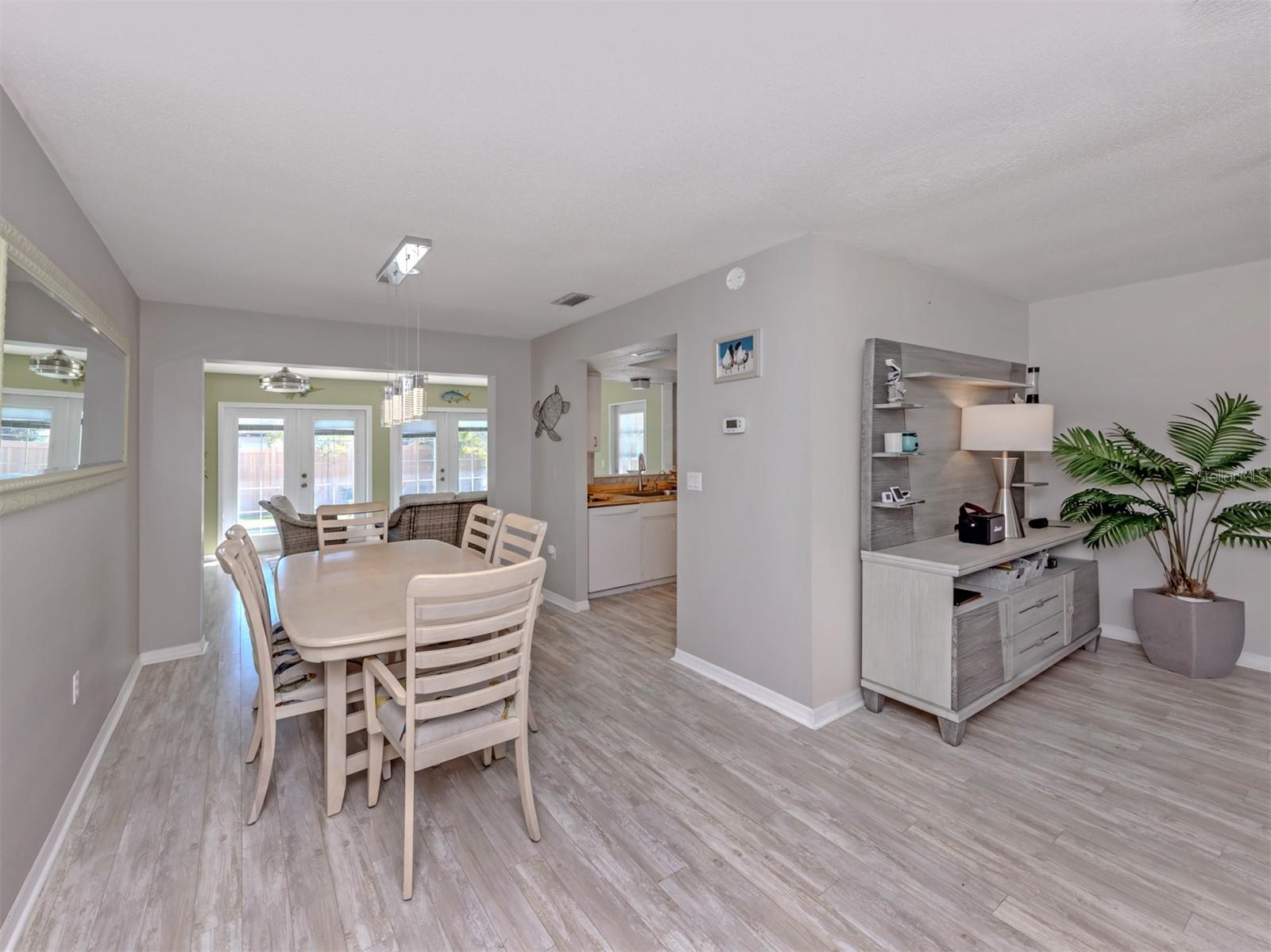 Image 22 of 35 For 1191 Southland Road