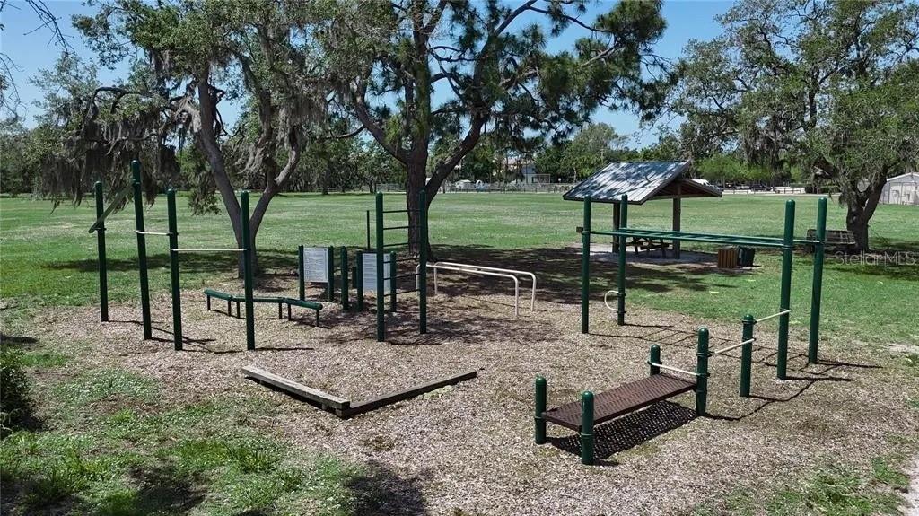 Image 14 of 15 For Colonia Lane