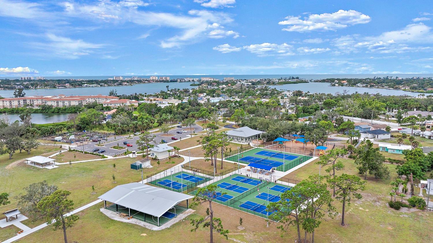 Image 5 of 15 For Colonia Lane