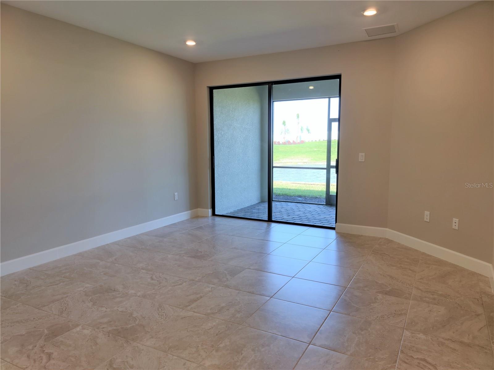 Image 19 of 56 For 14558 Mossy Pine Court