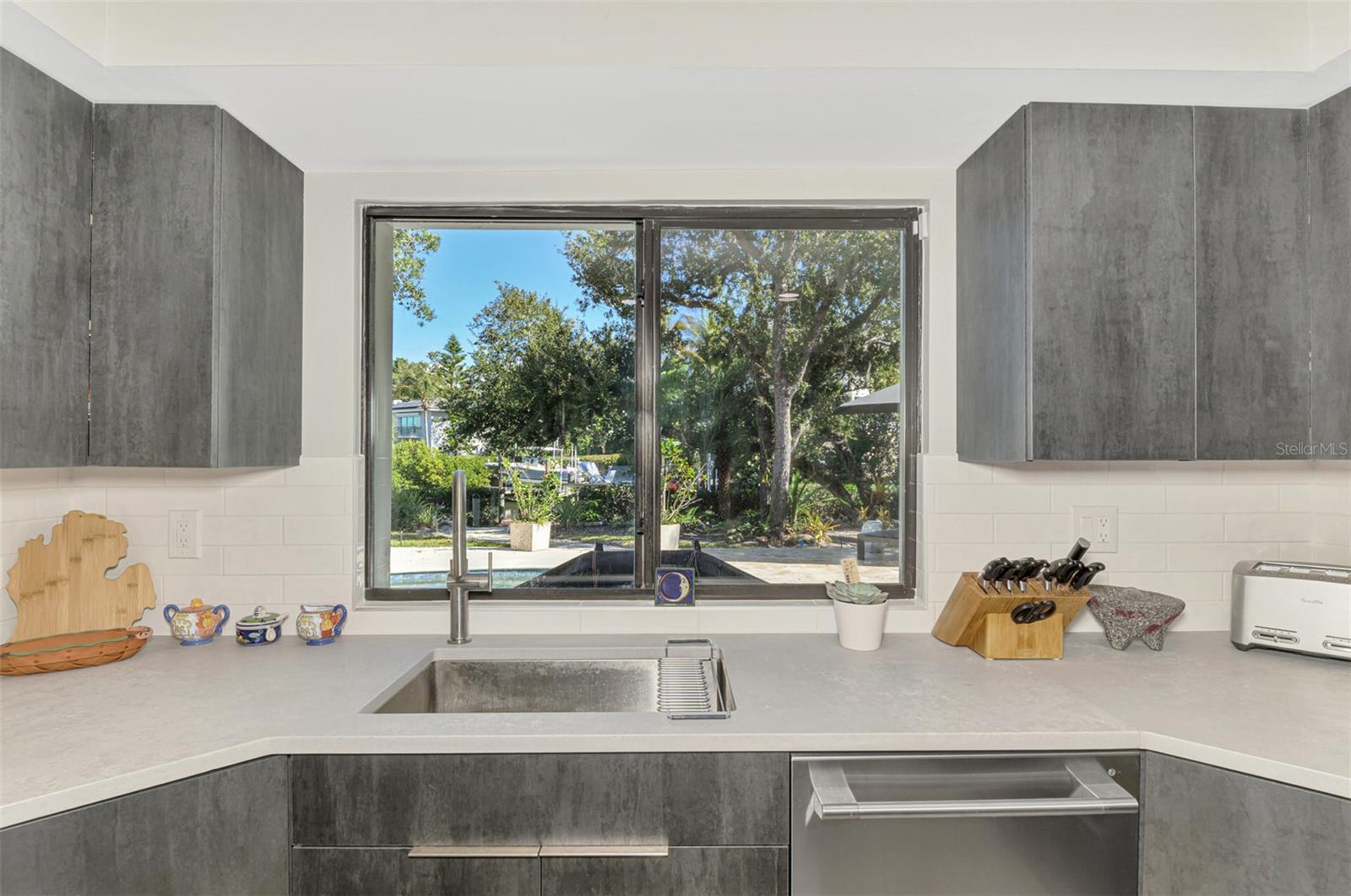 Image 23 of 72 For 5303 Hidden Harbor Road