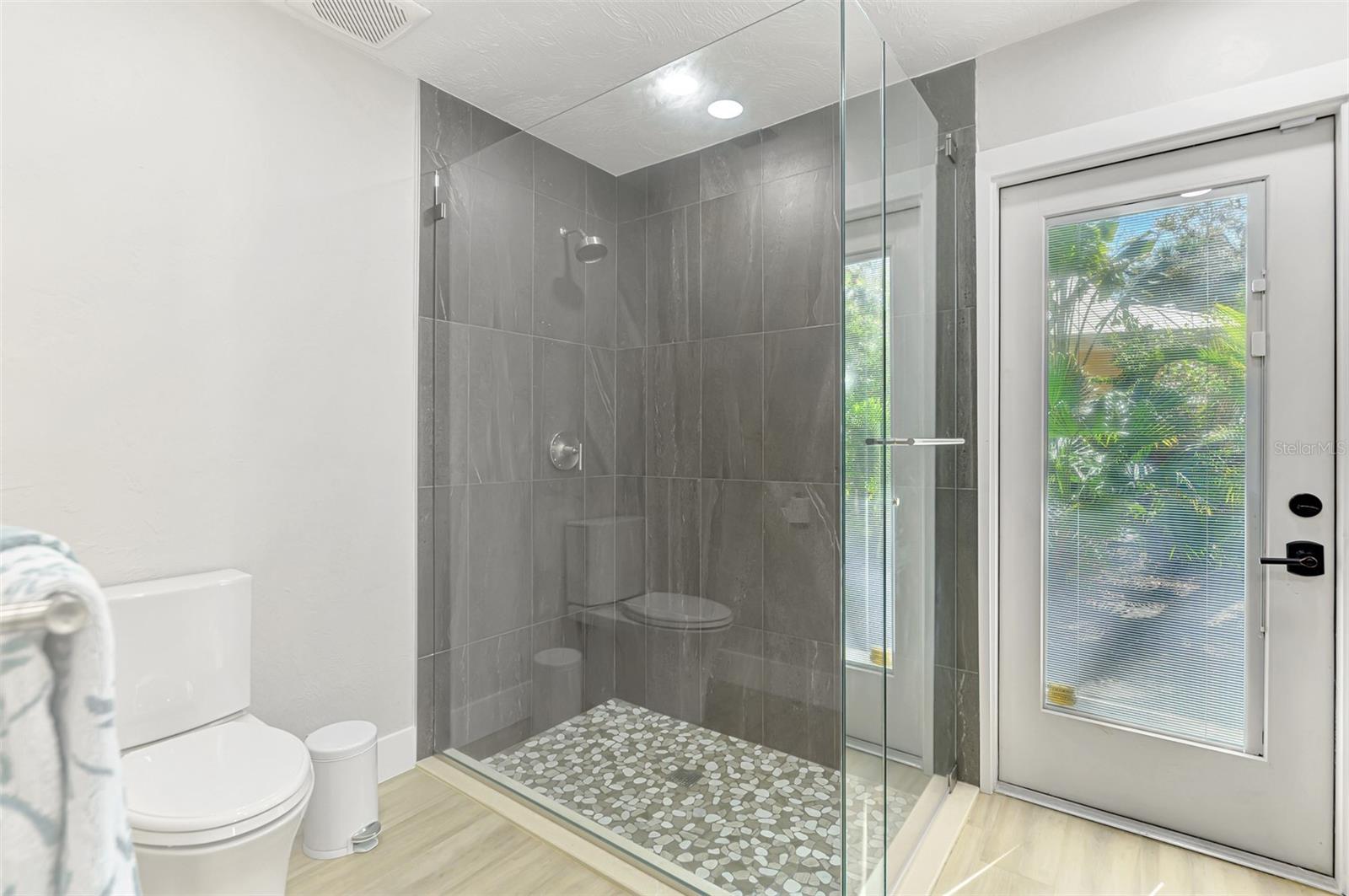 Image 32 of 72 For 5303 Hidden Harbor Road