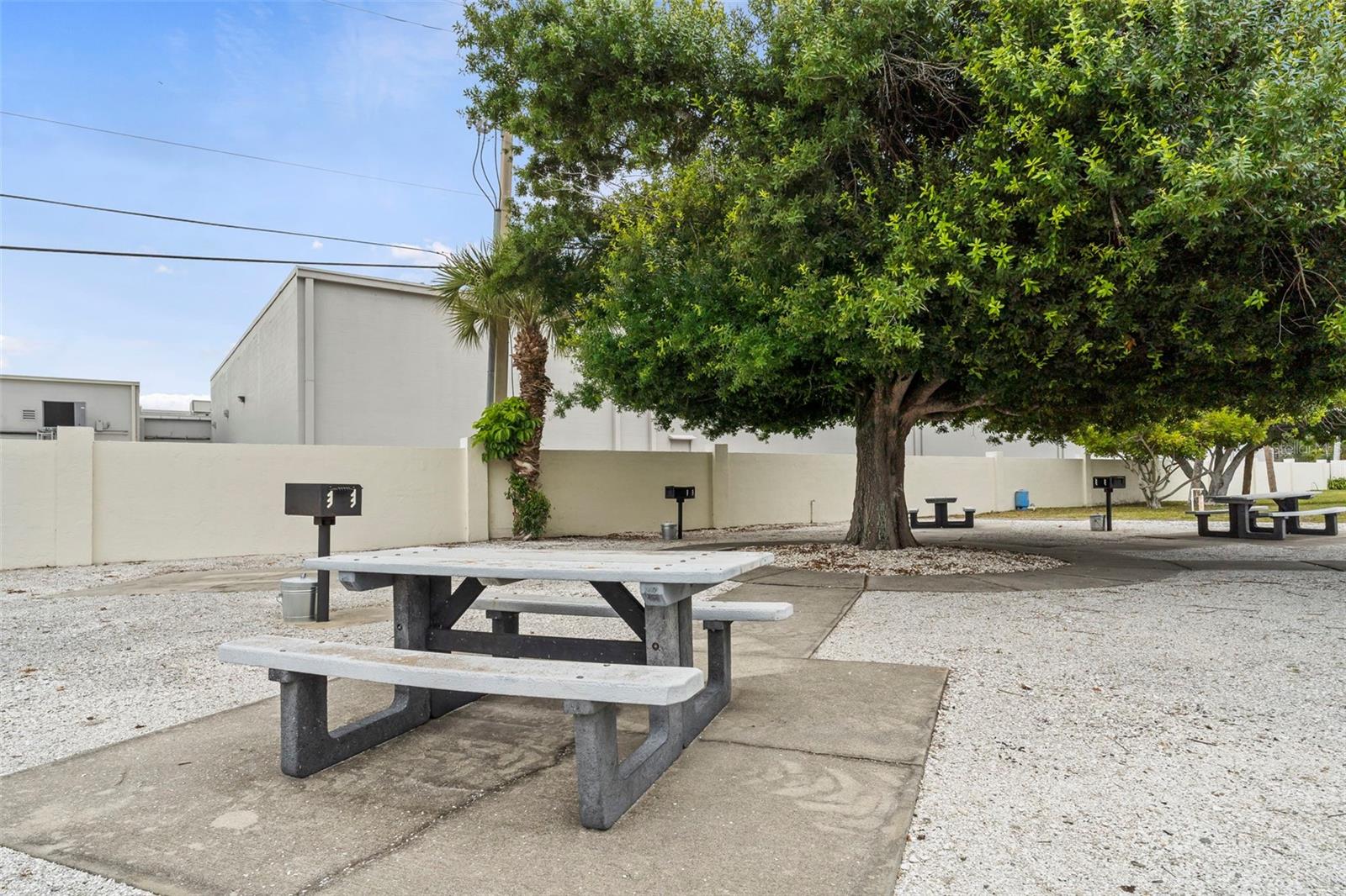 Listing photo id 31 for 1531 Placida Road 1-103