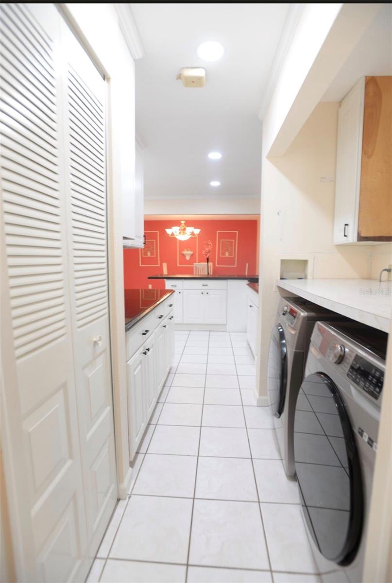 Image 7 of 30 For 3635 Avanti Circle