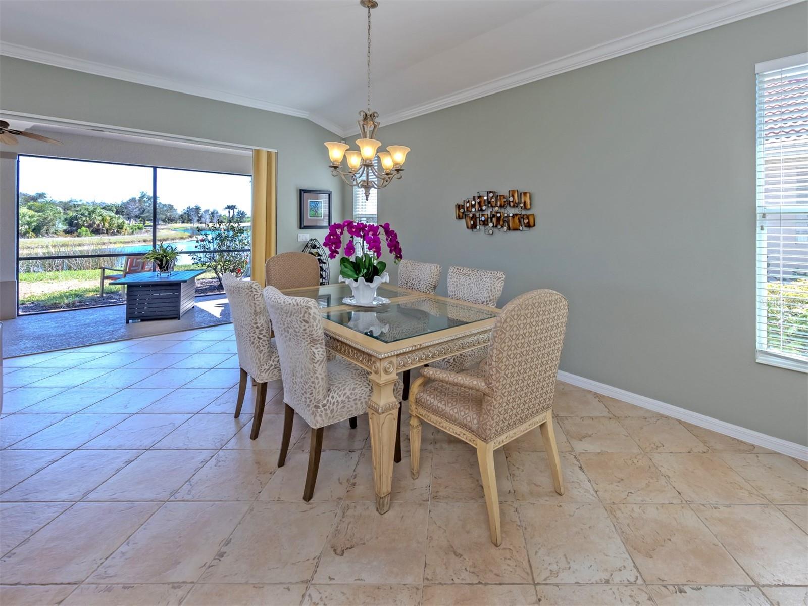 Image 16 of 92 For 157 Treviso Court