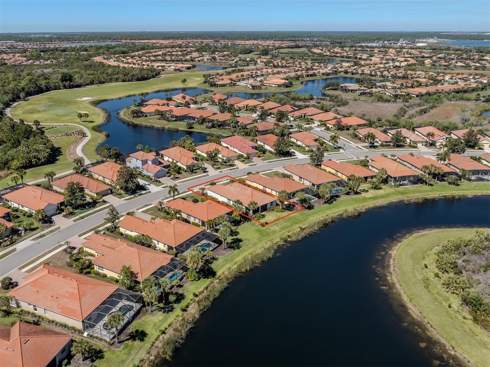 Image 36 of 92 For 157 Treviso Court