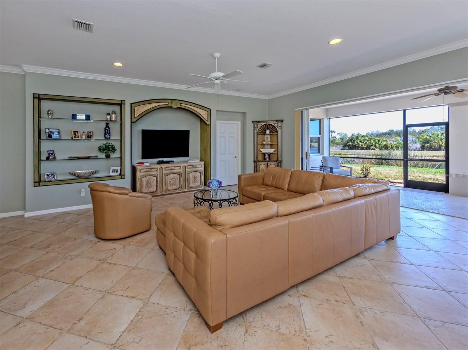 Image 9 of 92 For 157 Treviso Court