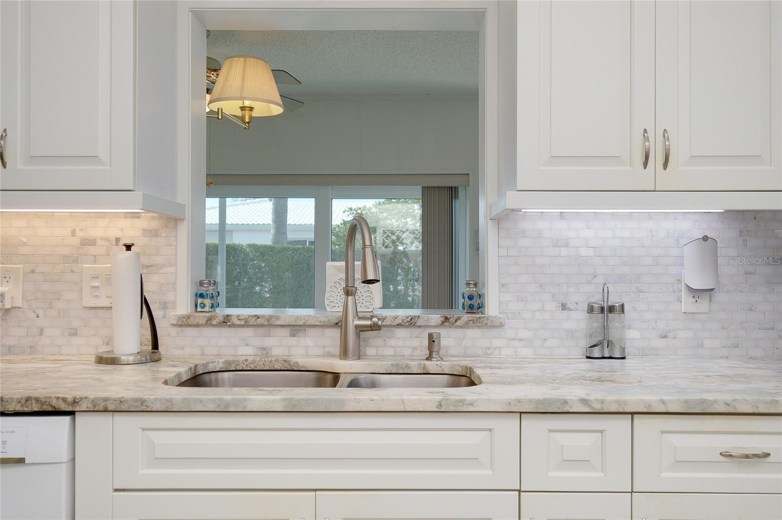 Image 23 of 59 For 92 Circlewood Drive B3-1