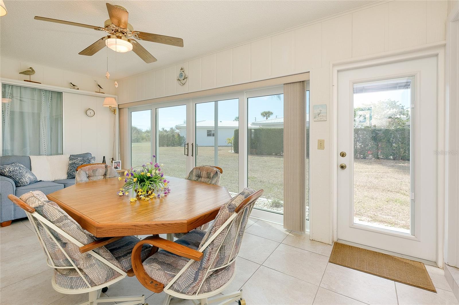 Image 30 of 59 For 92 Circlewood Drive B3-1