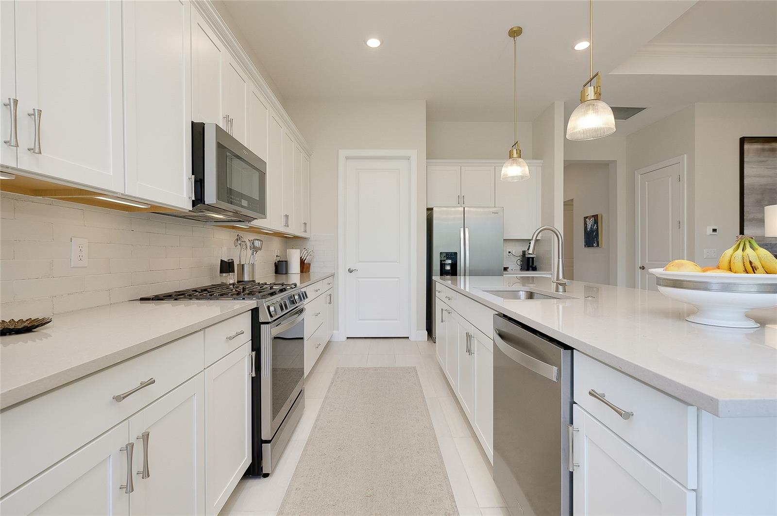 Image 25 of 95 For 10036 Beachwalk Drive