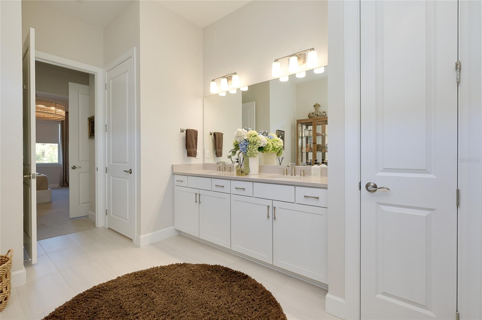 Image 42 of 95 For 10036 Beachwalk Drive