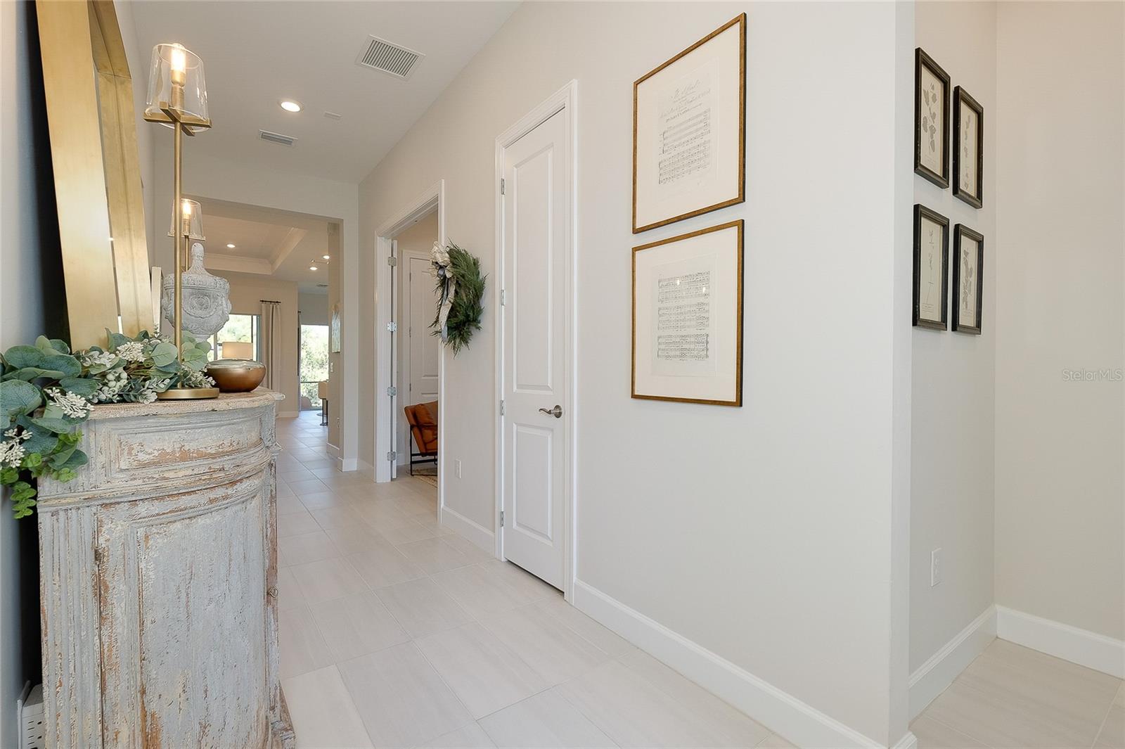 Image 5 of 95 For 10036 Beachwalk Drive