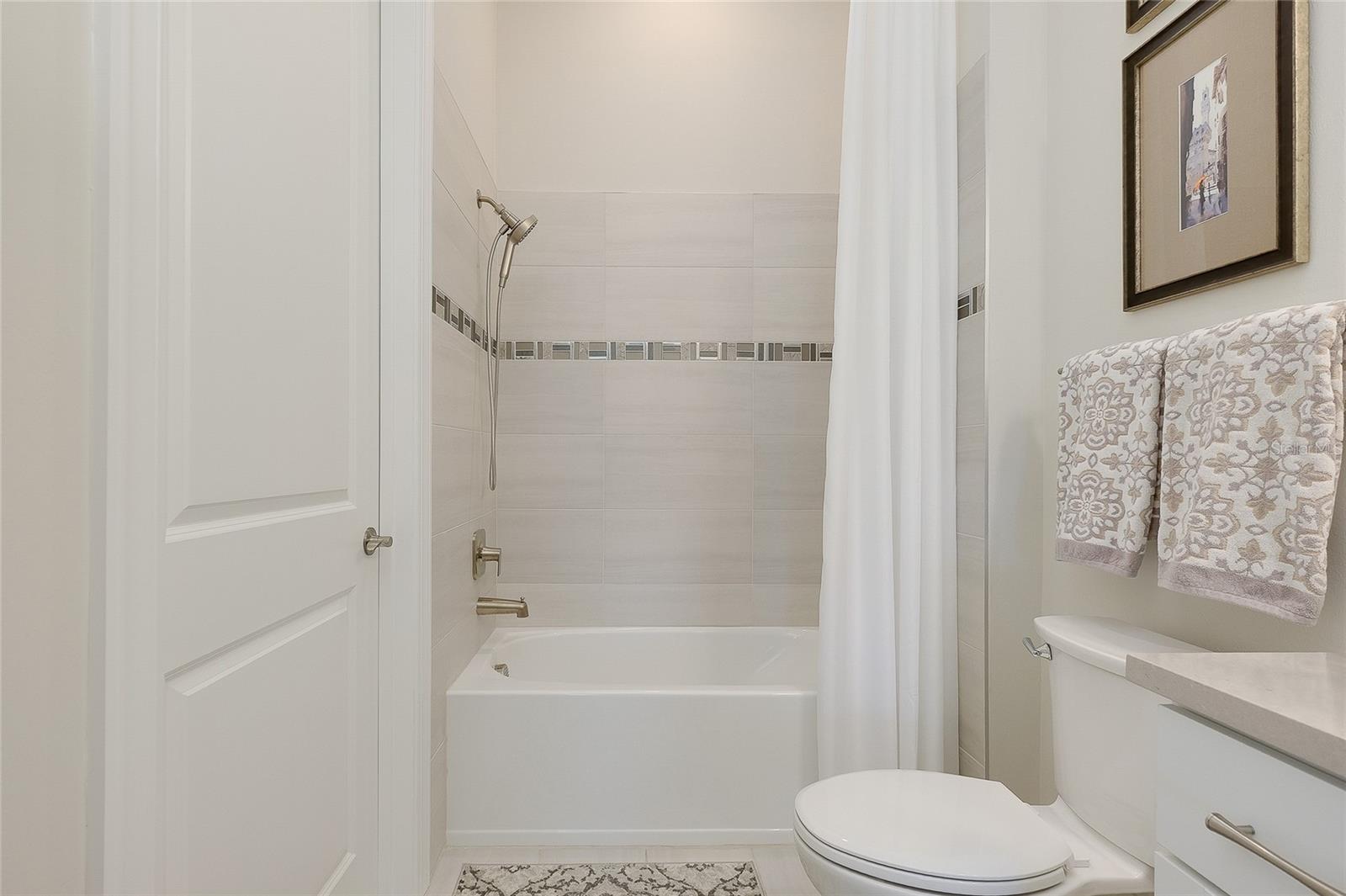 Image 54 of 95 For 10036 Beachwalk Drive