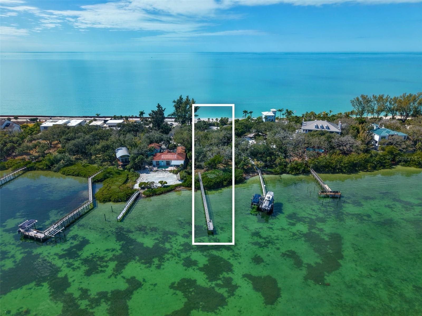 Listing photo id 1 for 854 Casey Key Road
