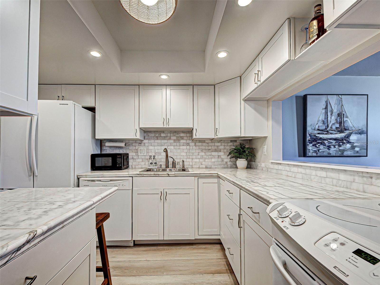 Image 18 of 54 For 1100 Tarpon Center Drive 202