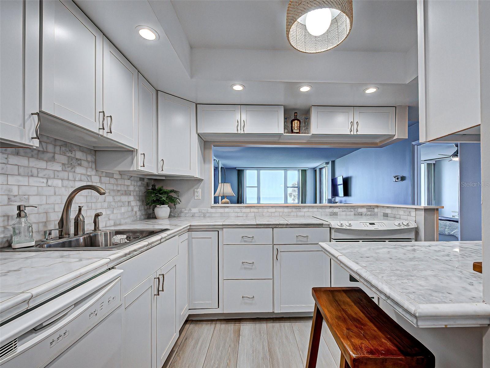 Image 19 of 54 For 1100 Tarpon Center Drive 202