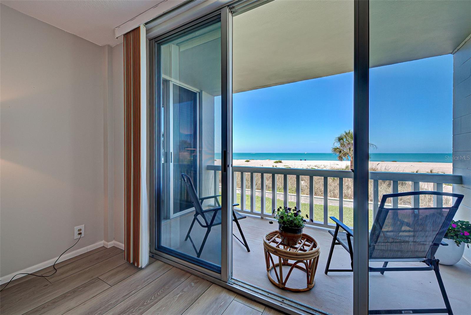 Image 30 of 54 For 1100 Tarpon Center Drive 202