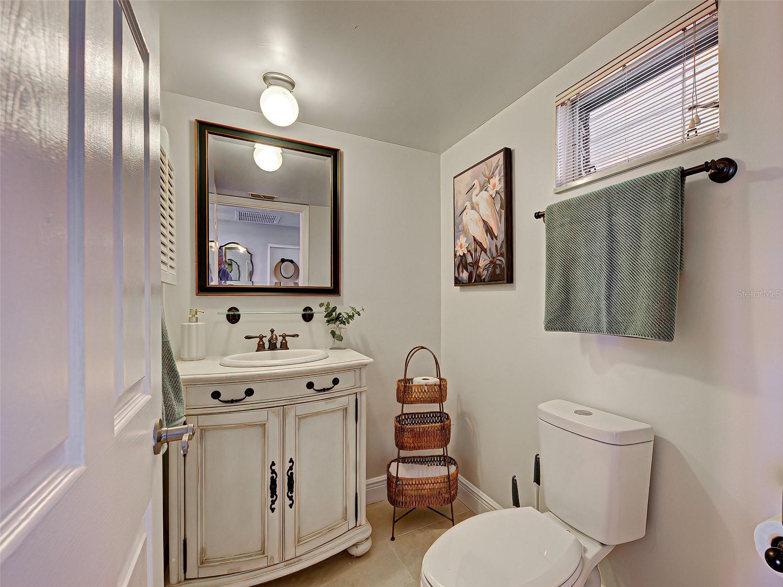 Image 33 of 54 For 1100 Tarpon Center Drive 202